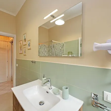 Apartment Portunus - Rome Airport 10 Min - *