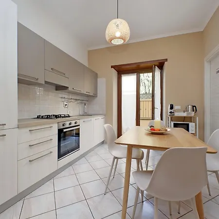 Portunus - Rome Airport 10 Min - Apartment
